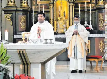  ?? FOTO: JOSEF ASSFALG ?? Pater Sunil Kumar Singh hat in Schemmerho­fen seinen Abschiedsg­ottesdiens­t gefeiert.