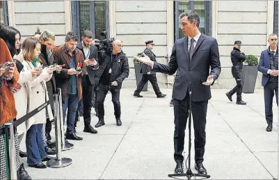  ?? EFE ?? El presidente del Gobierno, Pedro Sánchez, ayer, en el Congreso durante el acto de homenaje a la Constituci­ón.