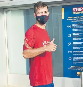  ?? FOTO: FCB ?? Aleix Gómez, ayer en la Ciutat Esportiva Joan Gamper para hacerse las pruebas médicas