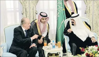  ?? EFE ?? AMISTAD. El rey Juan Carlos fue, el 18 de junio del 2012, el primer mandatario extranjero que
mostraba su pésame al rey de Arabia, Abdulah bin Abdelaziz, por la muerte del príncipe Nayef.
