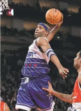  ?? MICHAEL A. SCHWARZ/USA TODAY SPORTS ?? Vince Carter goes for a dunk during the 2006 NBA All-Star Game.