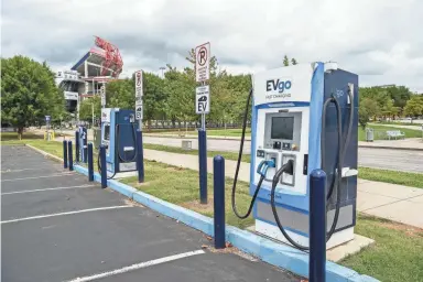  ?? STEPHANIE AMADOR / THE TENNESSEAN ?? Charging Station at the Nissan Stadium in Nashville, Tenn., Aug. 16,.