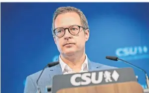  ?? FOTO: PETER KNEFFEL/DPA ?? CSU-Generalsek­retär Martin Huber stellt der Ampelkoali­tion in Berlin ein schlechtes Zeugnis aus.