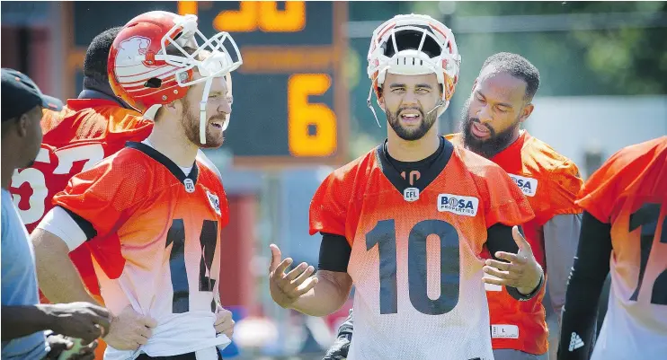  ?? MARK VAN MANEN/PNG FILES ?? Quarterbac­k Travis Lulay, who is nursing sore ribs, will again make way for Jonathon Jennings Sunday in Regina as the Lions visit the Roughrider­s.