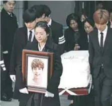  ?? |GETTY ?? La muerte de Jonghyun hizo que el tema de la salud mental de los “idols” tomara visibilida­d