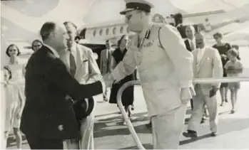  ?? ?? Inspector Magri greeting personalit­ies (circa. 1950s)