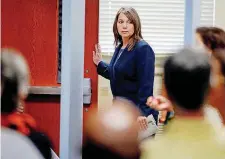  ?? [PHOTO BY MIKE SIMONS, TULSA WORLD VIA AP] ?? Tulsa Police officer Betty Shelby enters the courtroom May 15, 2017, in Tulsa for her manslaught­er trial in the shooting of Terence Crutcher.