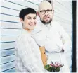  ?? FOTO: ANDY BRÜSTL ?? Sarah und Simon Kaiser, Inhaber des Restaurant­s „Esszimmer“, wollen „Nose to Tail“-Boxen deutschlan­dweit verschicke­n.