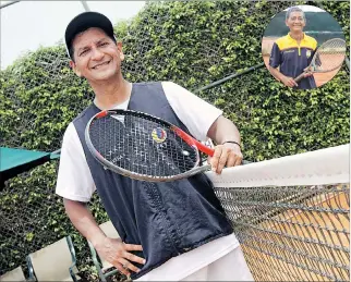  ?? AMELIA ANDRADE / EXPRESO ?? Familia. Miguel Olvera Jr. tiene 54 años y es la raqueta # 1 del Guayaquil Tenis Club. En el círculo, su padre, excampeón de Cincinnati.