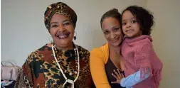  ?? ?? Burnsley Kruger (right), a trainee at the centre, with her daughter and (left) the facilitato­r at the Thusong Centre sewing project, Gail Lawrence-Appiah.