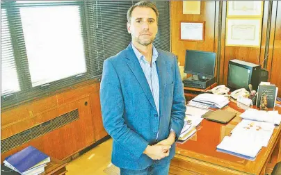  ??  ?? CARLOS CASAS NÓBLEGA. El año pasado ocupó, interiname­nte, el lugar de Lozada. Fue designado en la Fiscalía General ante el TOF 3, a pesar de que los vocales de ese tribunal aún no asumieron.
FINO PIZARRO