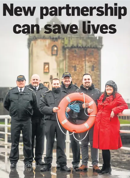  ??  ?? Volunteers from Coastwatch Tay with Lynne Short.