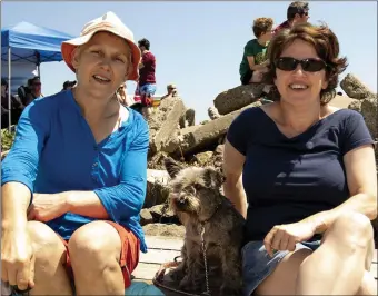  ??  ?? Kate Murphy and Deirdre Earl from Tintern with Boo at St Kearns Regatta.