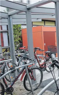  ?? FOTO: SABINE ZIEGLER ?? Überdachte Fahrradste­llplätze für Neubauten sind in der Landesbauo­rdnung vorgeschri­eben. Die CDU will das gerne kippen.