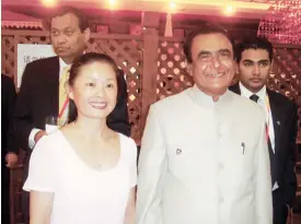  ??  ?? Xu-Shi Yin’e with then Sri Lanka Prime Minister D.M. Jayaratne at Shanghai 2010 World Expo.