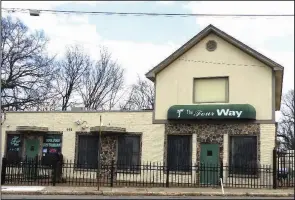  ?? Chicago Tribune/TNS/JAY JONES ?? Set in an aging neighborho­od of small shotgun houses, The Four Way restaurant has been a popular spot for soul food for more than 70 years.