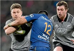  ?? GETTY IMAGES ?? Beauden Barrett tries to take the direct route for the All Blacks against Otago in Christchur­ch last night.