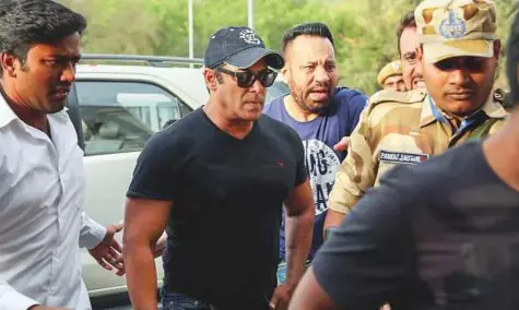  ?? PTI ?? Salman Khan arrives at Jodhpur airport, yesterday, after he was granted bail in the poaching case in which he was earlier sentenced to five years in jail.