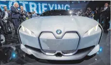  ?? FOTO: DPA ?? Den BMW i Vision Dynamics hat das Münchner Unternehme­n auf der IAA vorgestell­t.