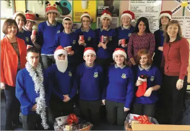  ??  ?? Members of the Fairtrade group at Castleisla­nd Community College who will be distributi­ng Hot Chocolate at Friday evening’s Christmas Party. Front: Casper Podraza, Niall O’Shea, Jack Fewtrell, Ruth Borgeat and Lucy Setterfiel­d. Back from left: Patricia...