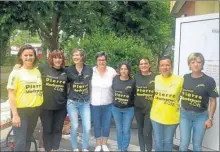  ??  ?? Les actives au féminin du club (Delphine, Fanou, Isa , Isa 2 la maman de Pierre, Nanou,cécile, Céline, Claude).