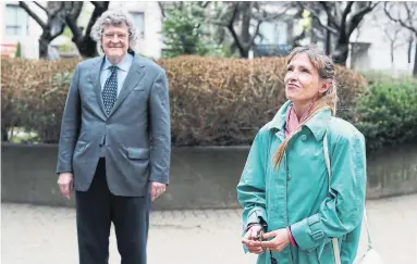  ?? RICHARD LAUTENS TORONTO STAR ?? Joyce Hayman with her lawyer, James Lockyer, moments after her acquittal on Monday. Lockyer first got involved in Hayman’s case after her conviction in 1998.