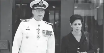  ?? ADRIAN WYLD / THE CANADIAN PRESS FILES ?? Vice-Admiral Mark Norman leaves court with his lawyer Marie Henein in September. Norman, who was second-in-command of the Canadian Forces, is facing trial for criminal breach of trust.