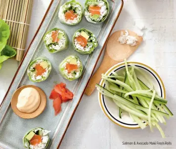  ??  ?? Salmon & Avocado Maki Fresh Rolls