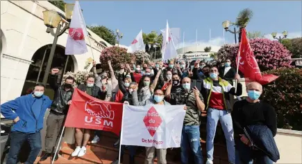  ?? (Photo Cyril Dodergny) ?? Les salariés grévistes demandent l’arrêt de « tout projet de restructur­ation visant à réduire le nombre d’employés » ainsi qu’une « prime Covid de   euros ».