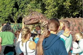  ?? LISA BURD/STUFF ?? The Dino Fest attraction­s proved a big hit on Easter Saturday.