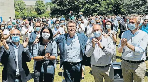  ?? LAVANDEIRA JR / EFE ?? Alberto Núñez Feijóo reunió ayer a la junta directiva del PP gallego en Santiago de Compostela