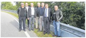  ??  ?? Des écrans motos, destinés à protéger les motards en cas de chute, ont été posés par le conseil départemen­tal sous les glissières de sécurité au niveau de la RD78.