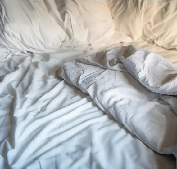  ?? ARKIVBILD: HELENA LANDSTEDT ?? Med tanke på hur många timmar vi ligger och svettas i sängen är det kanske inte konstigt att det luktar lite illa i sovrummet ibland.