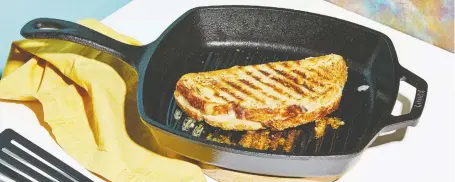  ?? PHOTOS: TOM MCCORKLE/THE WASHINGTON POST ?? There are plenty of great kitchen gadgets for your loved ones, including the Lodge Square Grill Pan.