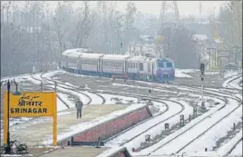  ?? PTI ?? ■
A train arrives at Srinagar railway station on Tuesday.