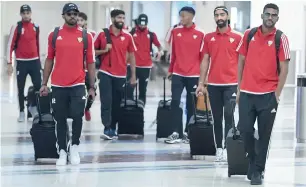  ?? Supplied photo ?? The UAE squad at the Dubai Internatio­nal Airport on Sunday. —