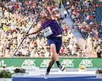  ??  ?? Vor prächtiger Kulisse im Berliner Olympiasta­dion blieb für Thomas Röhler nur Platz zwei. Foto: dpa