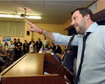  ??  ?? A Terni Il leader della Lega Matteo Salvini, 45 anni, ieri al congresso regionale del partito in Umbria (Ansa)