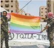  ??  ?? דגל הגאווה בבירת דאעש