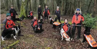  ?? Photo by Valerie O’Sullivan. ?? Members of SARDA - Search and Rescue Dog Associatio­n, who gave a demonstrat­ion of their training at a workshop at Killarney Mountain Festival at the weekend. From left: Mike Palmer, Simon Evans, Jean Ryan, Gerry Tobin, Henry Smith, Chairman, Pauliina...