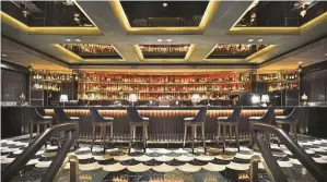  ??  ?? Manhattan Bar at the Regent Singapore is Asia’s best. — Filepic