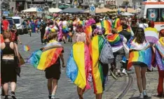  ?? Foto: Annette Zoepf ?? Nach einer Parade zum Christophe­r Street Day in Augsburg soll es zu einem Angriff auf Teilnehmer gekommen sein.