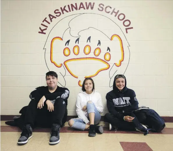  ?? PHOTOS: DAVID BLOOM ?? From left, Julian Morin, Sylvia Mousseau and Tehgan McGillis participat­ed in the Enoch Cree Nation’s summer school program.