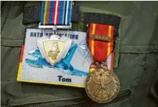  ?? ?? Für ihren Dienst in Lettland haben die Soldaten Medaillien und Auszeichnu­ngen erhalten.