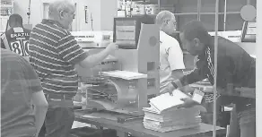  ?? AP ?? Broward County, Fla., recounts 700,000 ballots amid fraud allegation­s.