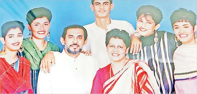  ?? Picture: SUPPLIED ?? Happy family ... Imrana’s father, Saiyed Abdul Jalal, knew how hard life was because he grew up poor.