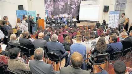  ?? SECRETARÍA DD.HH. ?? Primero, la educación. El informe sobre antisemiti­smo fue presentado frente a estudiante­s.