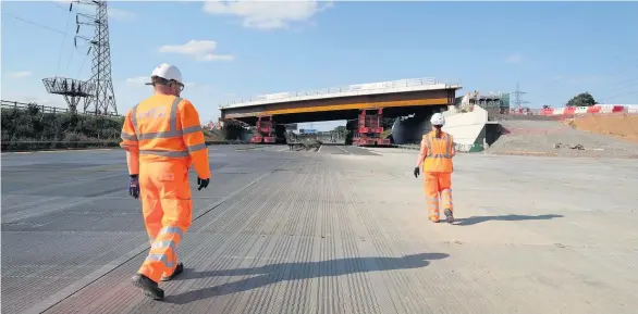  ??  ?? A new bridge has been installed over the M42 north of junction six in Solihull to accommodat­e HS2 trains