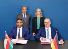  ?? ?? Officials from Oman and Germany’s SEFE at the agreement signing