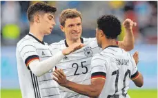  ?? FOTO: ODD ANDERSEN/AFP ?? Sorgten für ordentlich Wirbel im Angriff (von links): Kai Havertz, Thomas Müller und Serge Gnabry.